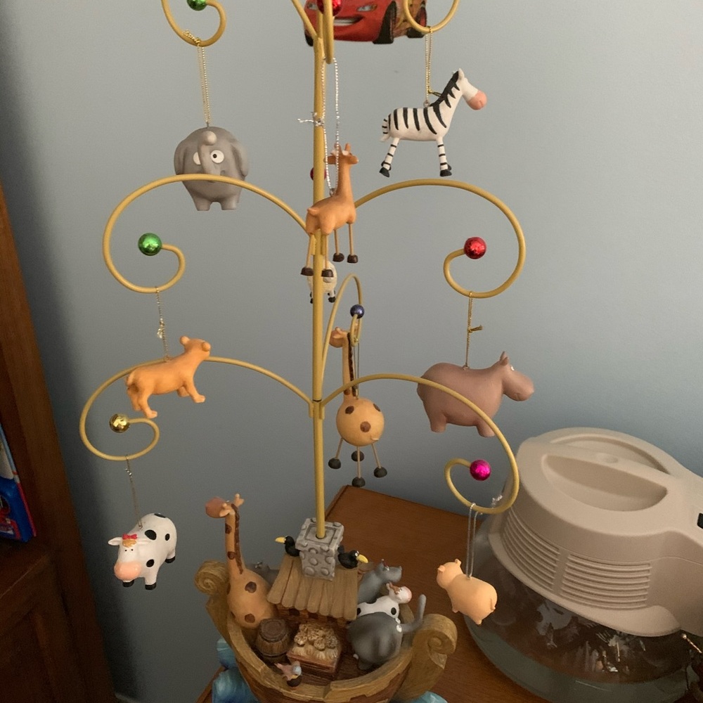 Noah’s Ark Decor - Picture 3 of 7